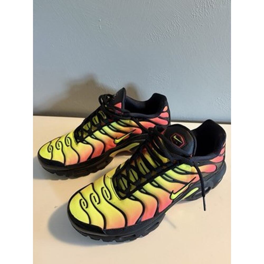 Nike Air Max Plus TN Women's Colorblock Breathable Mesh Sneaker US 11 (0300) - Picture 2 of 8
